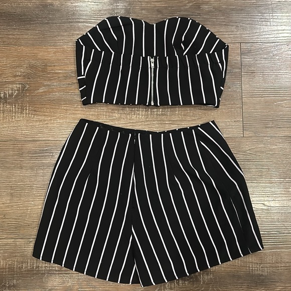LF black & white strapless top and shorts set. - Picture 2 of 2